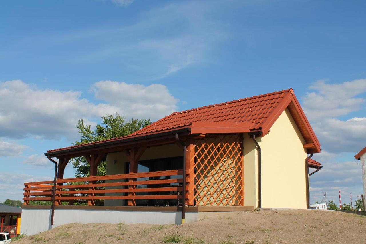 Domki W Porcie Zielony Gaj Mikołajki المظهر الخارجي الصورة